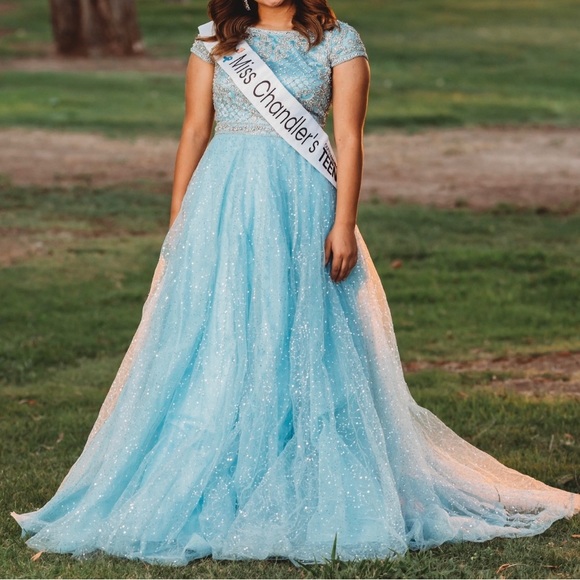 Sherri Hill Pageant Prom Ball gown 52276 - Picture 2 of 5